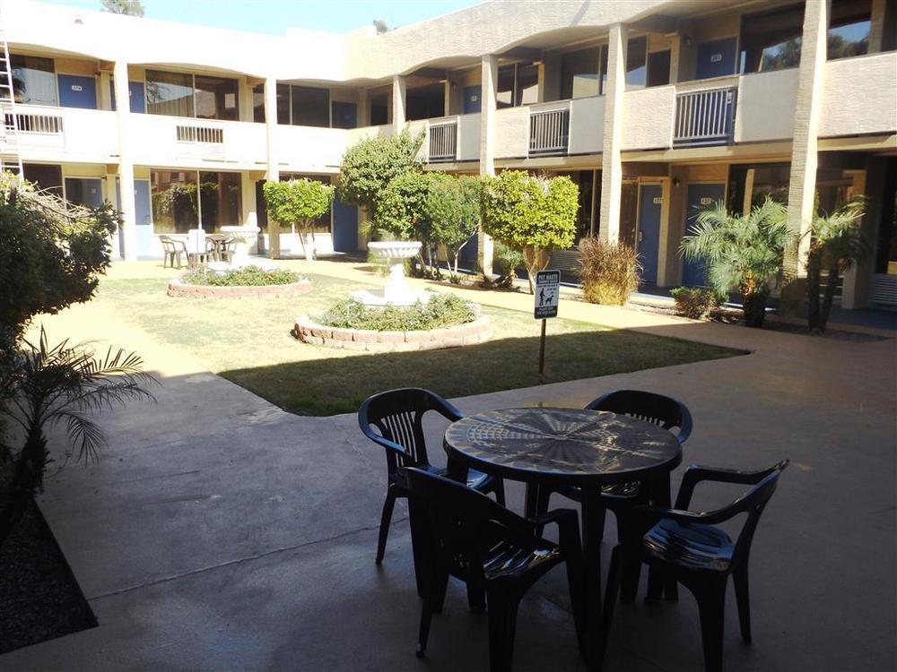 Motel 6 Glendale Az Exterior foto