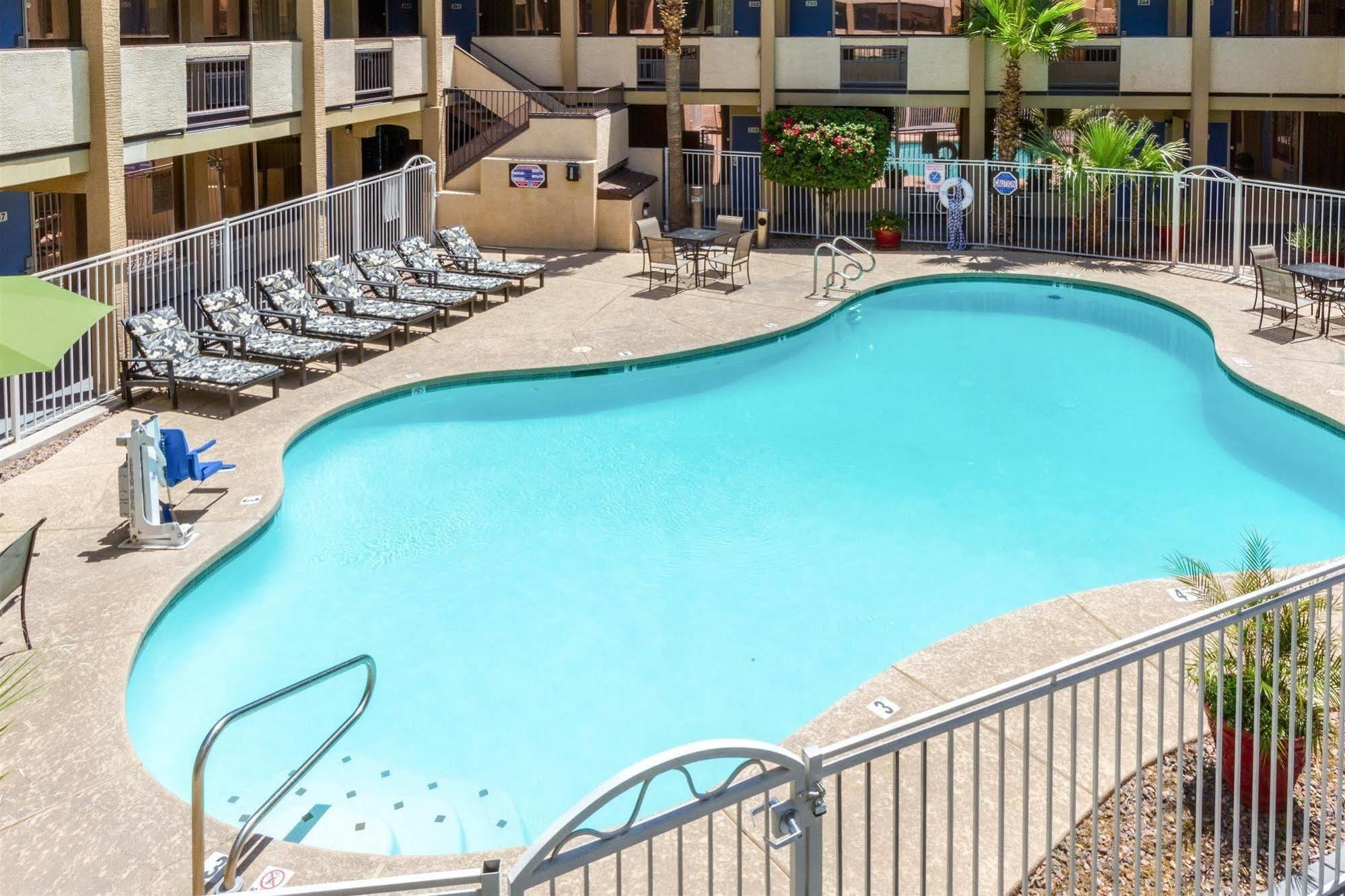 Motel 6 Glendale Az Exterior foto