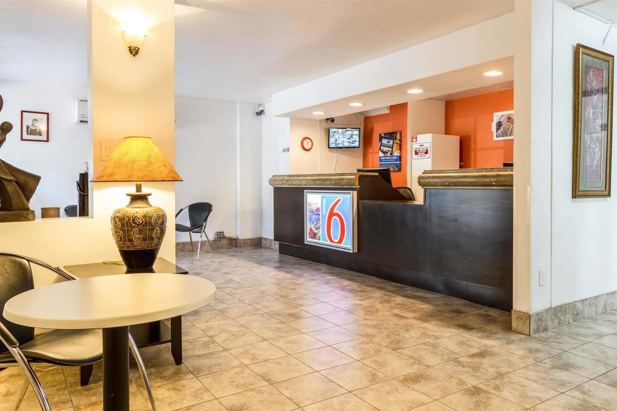 Motel 6 Glendale Az Exterior foto