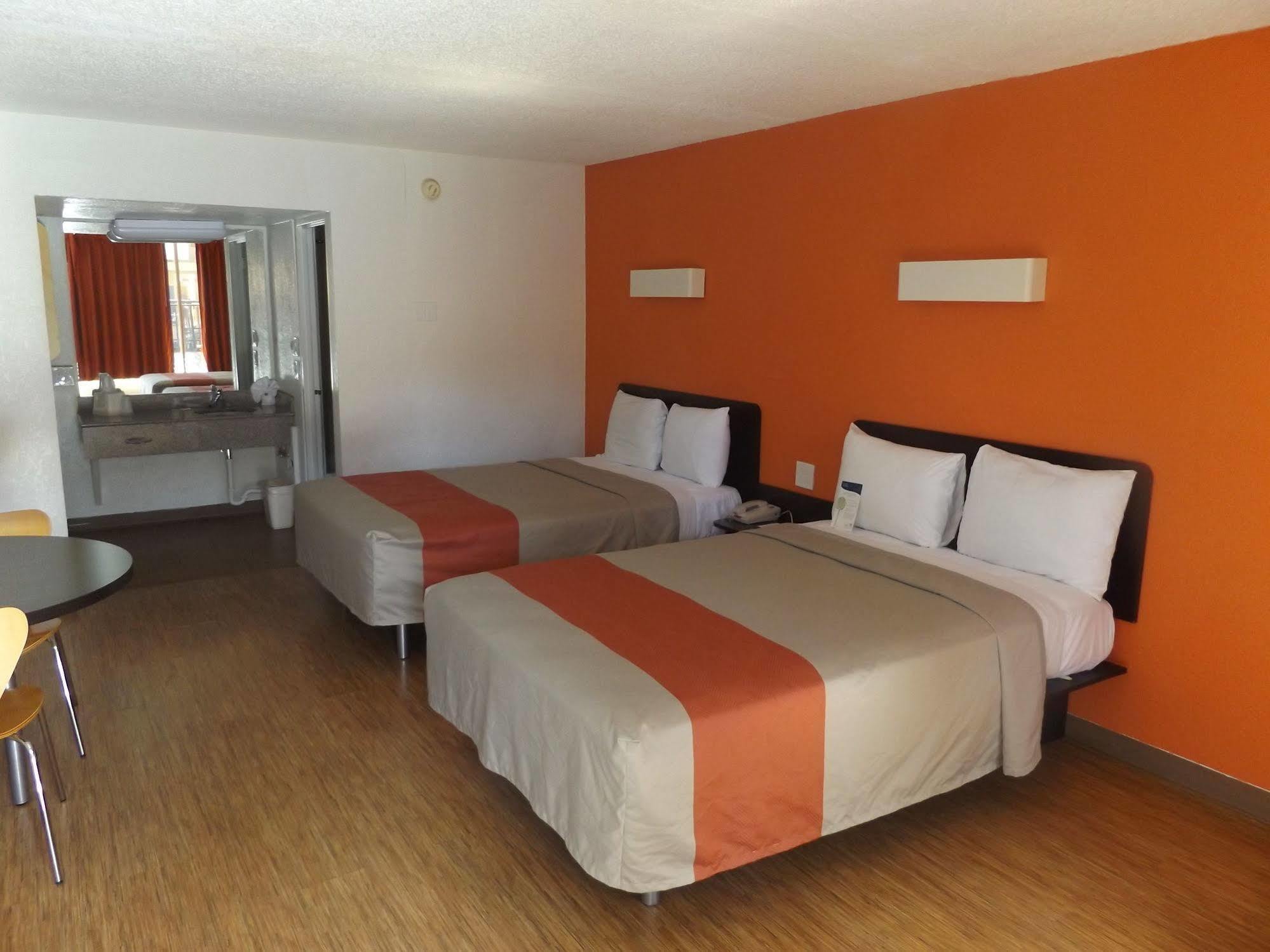 Motel 6 Glendale Az Exterior foto